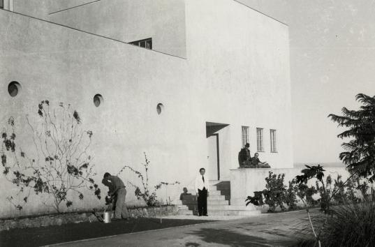 Workers of Weizmann House, 1937