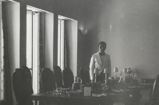 סמואל בנד, מלצר ראשי בחדר האוכל, 1937